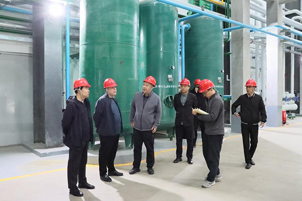 錦州市市委常委、常務(wù)副市長姚國民蒞臨錦州金利源公司參觀調(diào)研