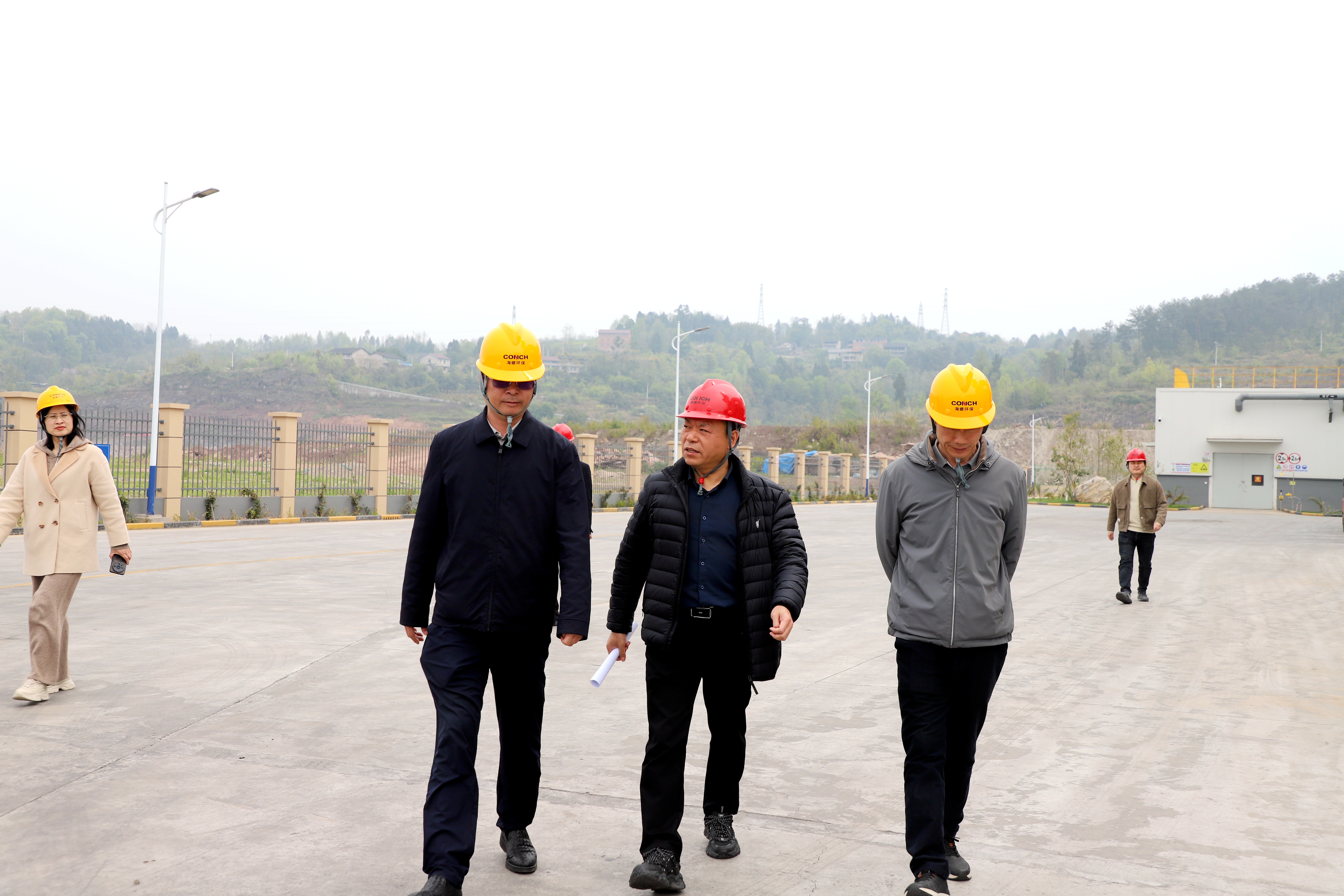 中石油西南油氣田分公司到忠縣海螺環(huán)保考察調(diào)研